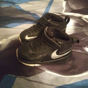 Nike shoes size 6c (toddler)